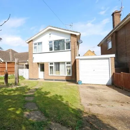 Buy this 4 bed house on Kiln Road in Hadleigh, SS7 1TG