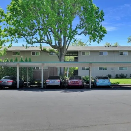 Buy this 2 bed condo on Fern Ridge Path in Eugene, OR 97405