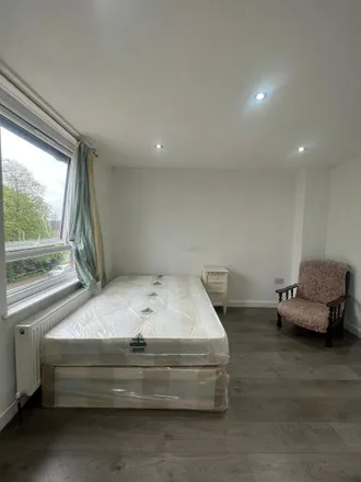 Image 2 - Slaithwaite Road, London, SE13 6DJ, United Kingdom - Duplex for rent