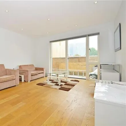 Rent this 3 bed room on Cityscape Apartments in 43 Heneage Street, Spitalfields