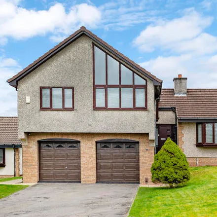Buy this 4 bed house on unnamed road in Bishopbriggs, G64 3BJ