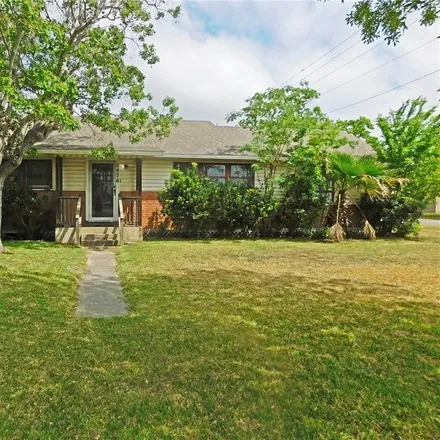 Buy this 3 bed house on 2476 Avenue B in Ingleside, TX 78362