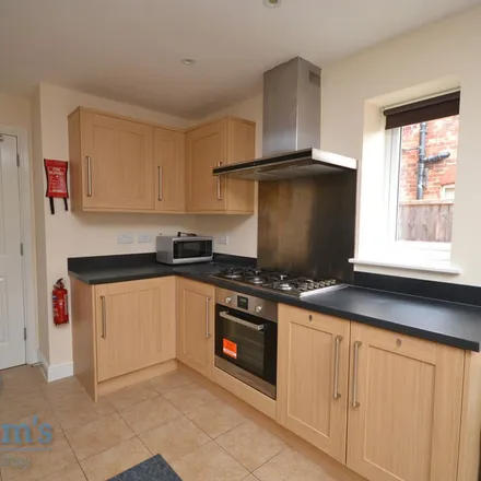 Image 2 - 18;19;24;25;30;31 The Nook, Beeston, NG9 2JB, United Kingdom - Duplex for rent