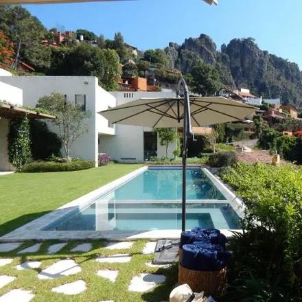 Buy this 5 bed house on Carretera a la Peña in La Capilla, 51200 Valle de Bravo