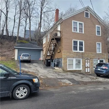 Buy this 7 bed house on 104 Nelson Street in City of Syracuse, NY 13204