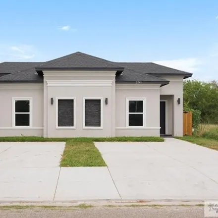 Buy this studio house on 2749 Cottage Drive in Brownsville, TX 78521