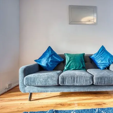 Rent this 5 bed apartment on Pitney Street in Vauxhall, B7 4QP