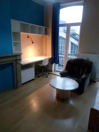 Rent this studio apartment on Rue de la Constitution - Grondwetstraat 31 in 1030 Schaerbeek - Schaarbeek, Belgium