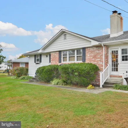 Buy this 3 bed house on 101 Center Street in Greenwich Township, NJ 08027