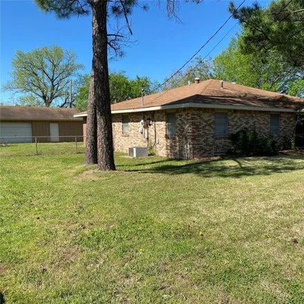 Image 2 - 250 West Washington Avenue, Calera, Bryan County, OK 74730, USA - House for sale