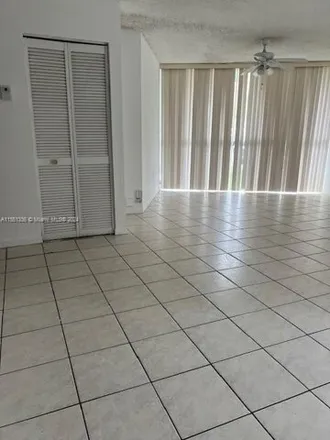 Image 7 - 7075 Northwest 186th Street, Country Club, Miami-Dade County, FL 33015, USA - Condo for rent