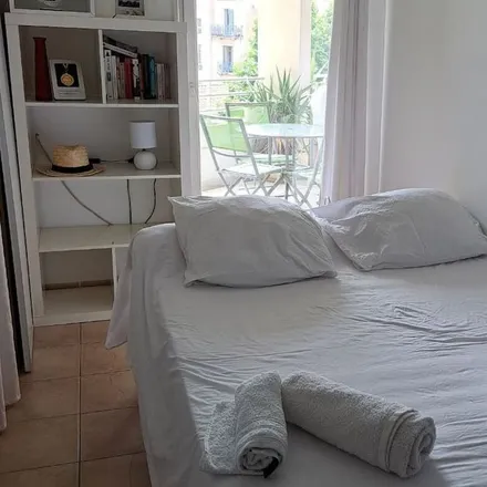 Rent this 1 bed apartment on 13006 Marseille