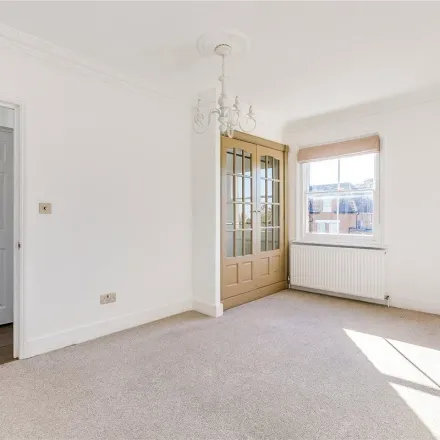 Rent this 2 bed apartment on 27 Onslow Road in London, TW10 6QH