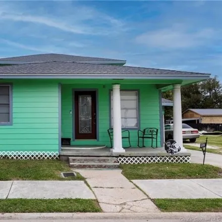Buy this 5 bed house on 1059 Pine Street in Lake Charles, LA 70601