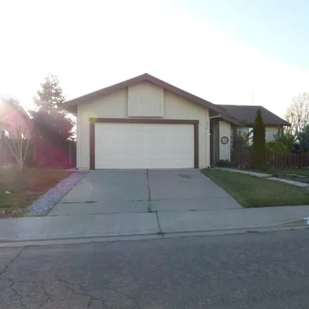 Rent this 3 bed house on 996 Hidden Cove Way in Suisun City, CA 94585