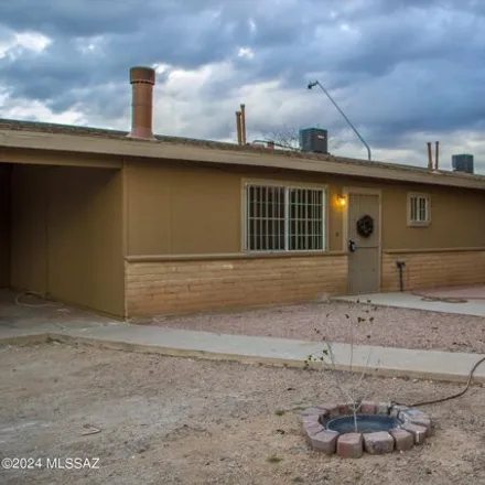 Rent this 2 bed house on 889 South Tucson Boulevard in Tucson, AZ 85716