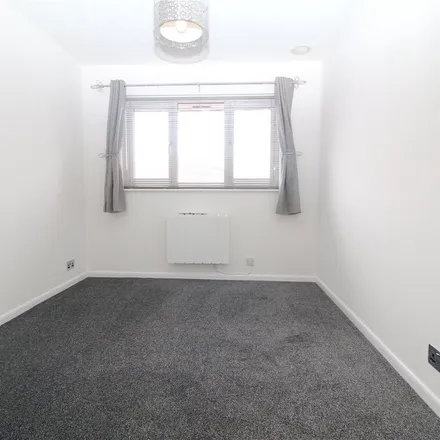 Rent this 1 bed apartment on Brimfield Road in Purfleet-on-Thames, RM19 1RG