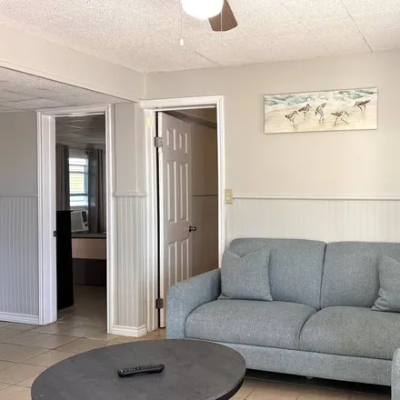 Image 2 - Surfside Beach, TX - House for rent