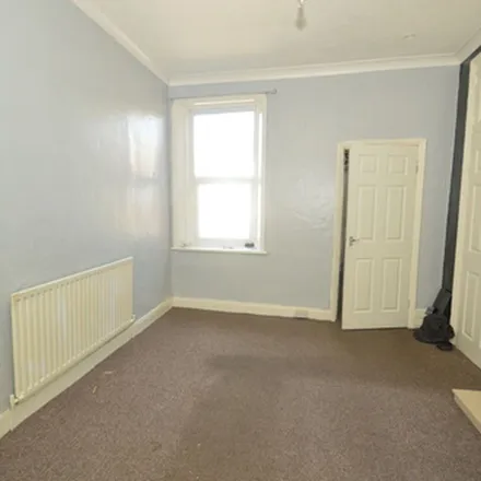 Rent this 4 bed apartment on Eastbourne Avenue in Gateshead, NE8 4NE