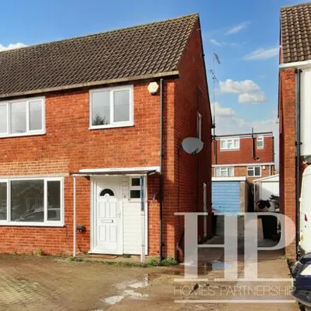 Buy this 3 bed duplex on Tennyson Close in Pound Hill, RH10 3BH