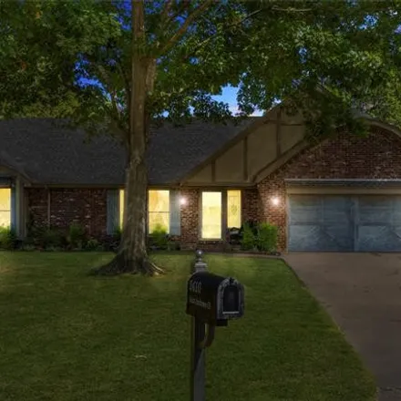 Image 1 - 2410 Saint Andrews Court, Muskogee, OK 74403, USA - House for sale