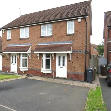 Rent this 2 bed townhouse on 46 Hadfield Way in Kingshurst, B37 5LN