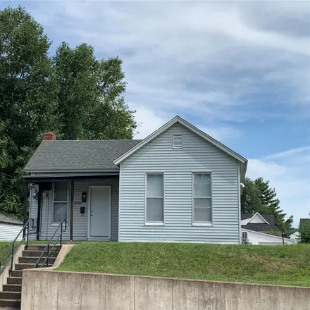 Buy this 3 bed house on 836 Grand Avenue in Hannibal, MO 63401