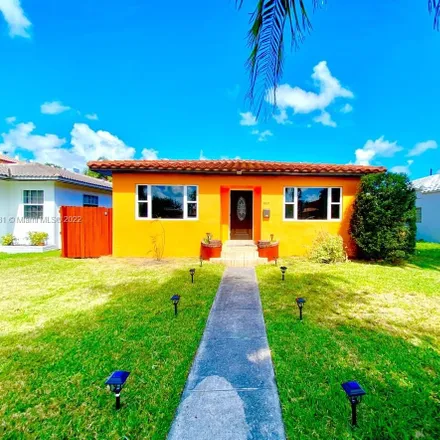 Buy this 3 bed house on 1631 Hollywood Boulevard in Hollywood, FL 33020