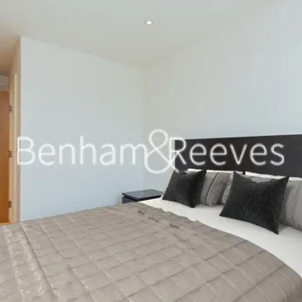 Image 9 - Croft House, Boulevard Drive, London, NW9 5HF, United Kingdom - Apartment for rent