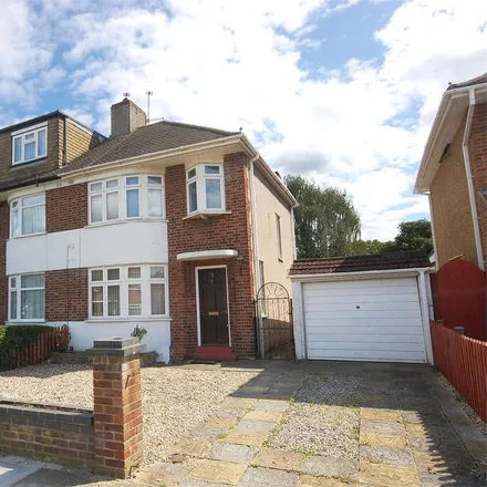 Rent this 3 bed duplex on Longford Close in London, TW12 1AB