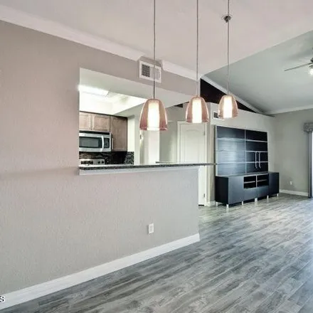 Image 4 - 2025 East Campbell Avenue, Phoenix, AZ 85016, USA - Apartment for sale