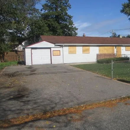 Buy this 3 bed house on 1652 North Thompson Drive in Islip, Baywood