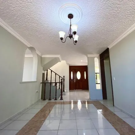 Rent this 3 bed house on Callejón del Iris 95 in Bugambilias, 45237 Zapopan