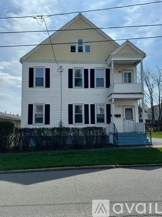 Rent this 2 bed apartment on 517 Niagara Street