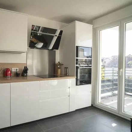 Image 4 - 92800 Puteaux, France - Apartment for rent