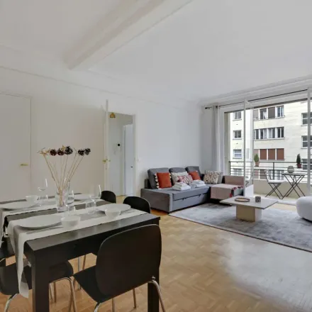 Image 5 - 66 Avenue Henri Martin, 75116 Paris, France - Apartment for rent