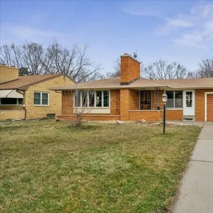 Buy this 3 bed house on 1339 Roselawn Avenue West in Roseville, MN 55113