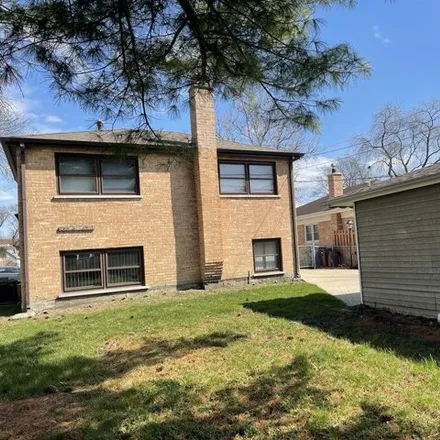 Image 5 - 9822 Warren Avenue, Oak Lawn, IL 60453, USA - House for sale