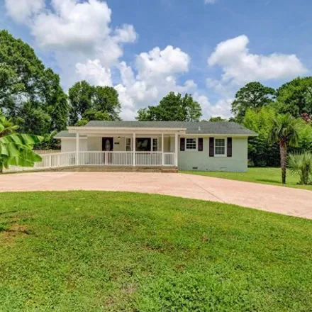 Buy this 3 bed house on 4115 Peachtree Avenue in Winter Park, Wilmington