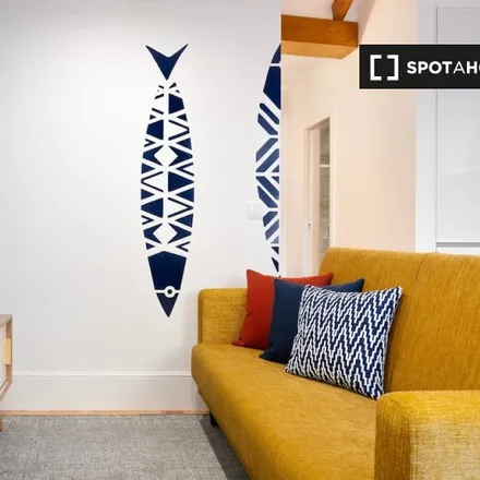 Rent this 1 bed apartment on Galeria Numismática do Porto in Rua do Almada, 4000-407 Porto