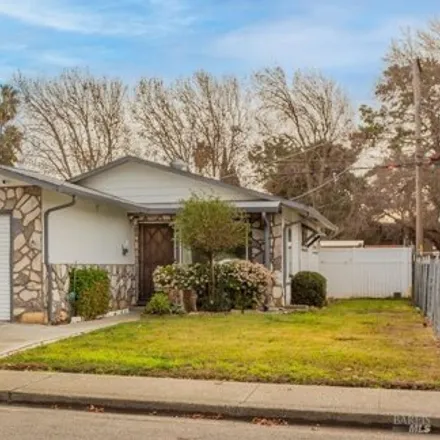 Buy this 4 bed house on 1627 Minnesota Street in Fairfield, CA 94533