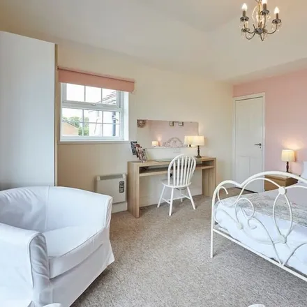 Image 4 - West Bedlington, NE22 6BB, United Kingdom - Apartment for rent