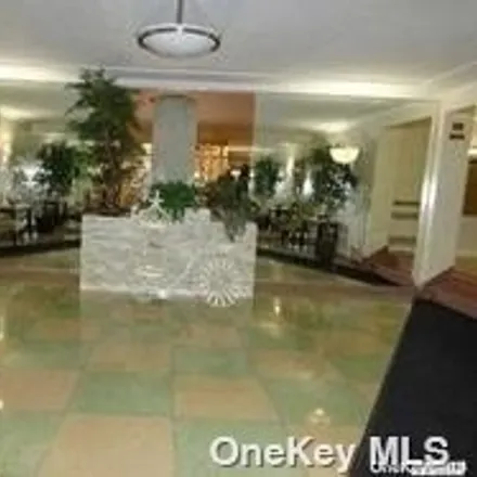 Image 2 - 102-21 63rd Road, New York, NY 11375, USA - Apartment for sale