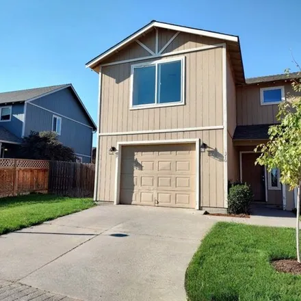 Buy this 3 bed townhouse on 264 Southeast Kierra Place in Madras, OR 97741