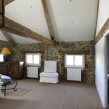 Rent this 5 bed house on 81500 Lavaur