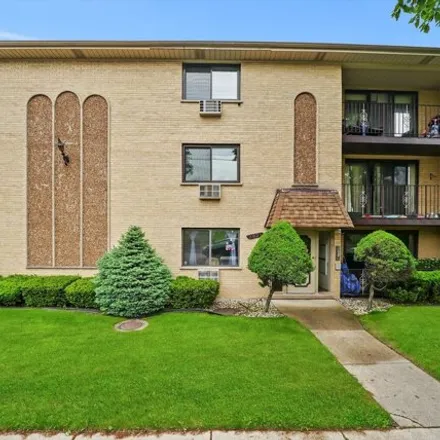 Buy this 2 bed condo on 3821 North Narragansett Avenue in Chicago, IL 60634