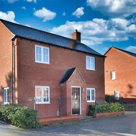 Buy this 4 bed house on Silk Close in Buckingham, MK18 7RF