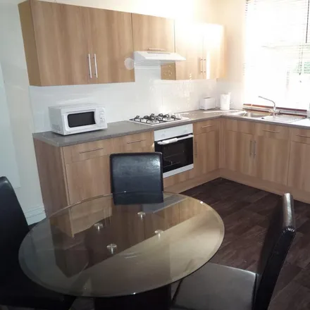 Rent this 3 bed townhouse on Humber Road South in Beeston, NG9 2EY