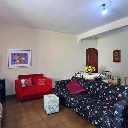 Buy this 4 bed house on Escola Estadual Doutor Carlos Garcia in Rua Sidnei 760, Vila Camilópolis