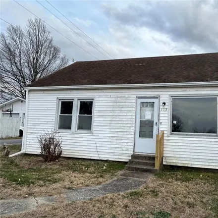 Buy this 4 bed house on 124 West Hale Street in Goreville, Johnson County